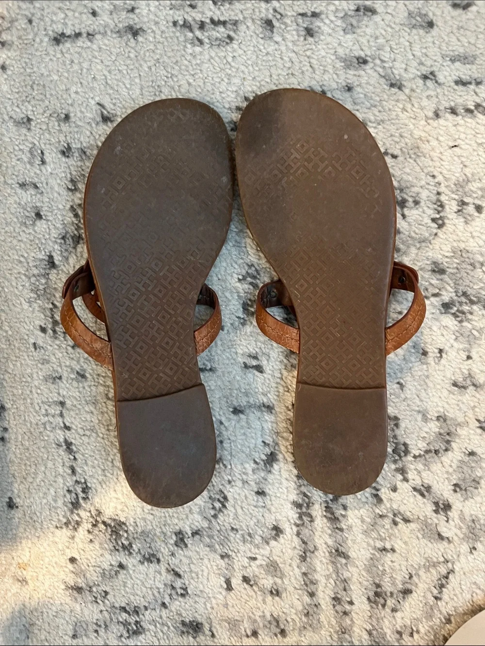 Tory Burch Tan Leather Logo Thong Sandals size 9.5